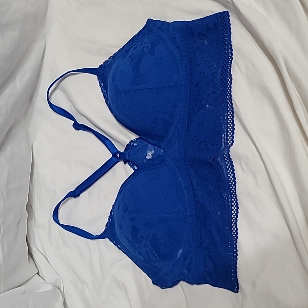 Victoria's Secret lace bralette small